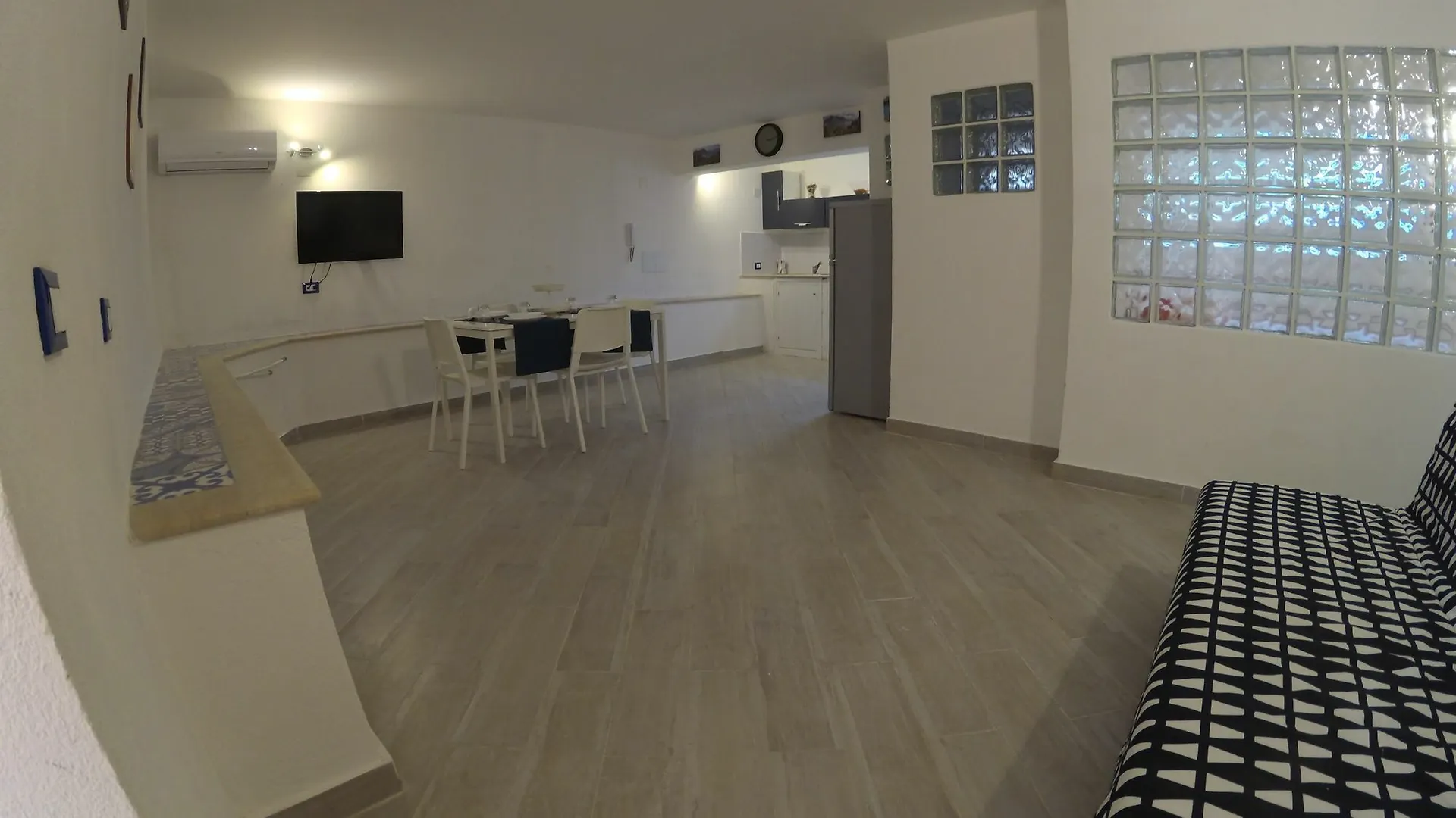 La Petit Maison Παλέρμο 0*,  Ιταλία